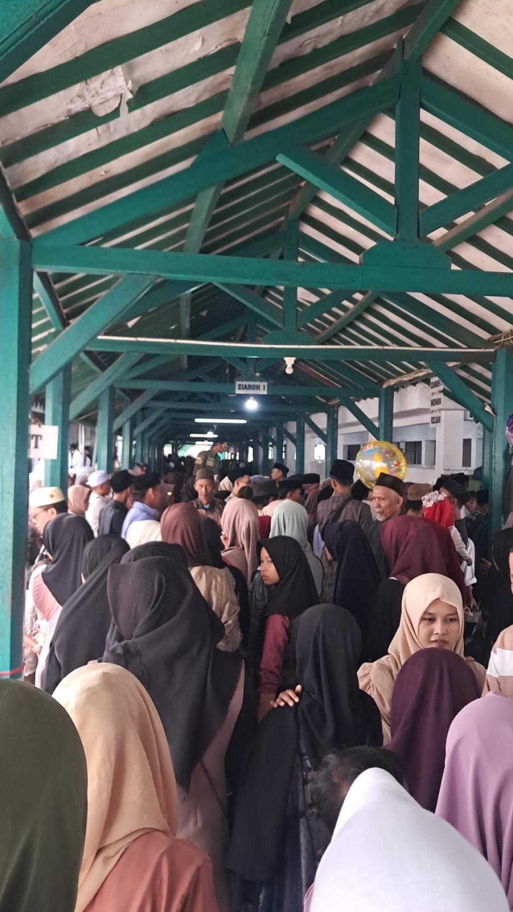 Cerita Korban, Kehilangan Dua Handphone di Penziarahan Banten Lama