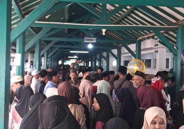 Cerita Korban, Kehilangan Dua Handphone di Penziarahan Banten Lama