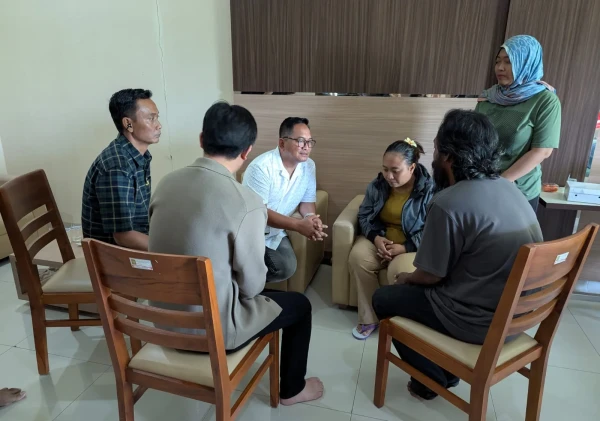 Pengusaha Muhammad Suryo Tanggung Biaya Medis dan Serahkan Beasiswa hingga Perguruan Tinggi kepada Korban Kecelakaan