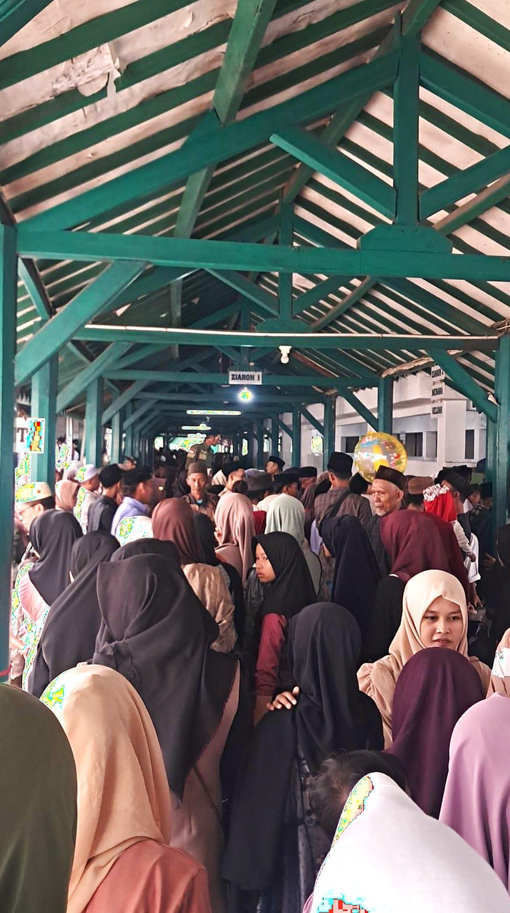 Cerita Korban, Kehilangan Dua Handphone di Penziarahan Banten Lama