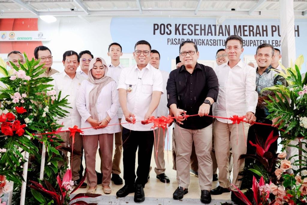 Andra Soni Resmikan Pos Kesehatan di Pasar Rangkasbitung