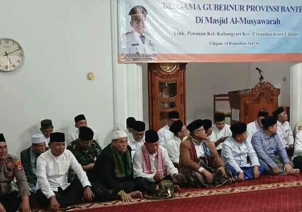 Bhabinkamtibmas Polsek Ciwandan Amankan Safari Ramadhan Provinsi Banten di Cilegon
