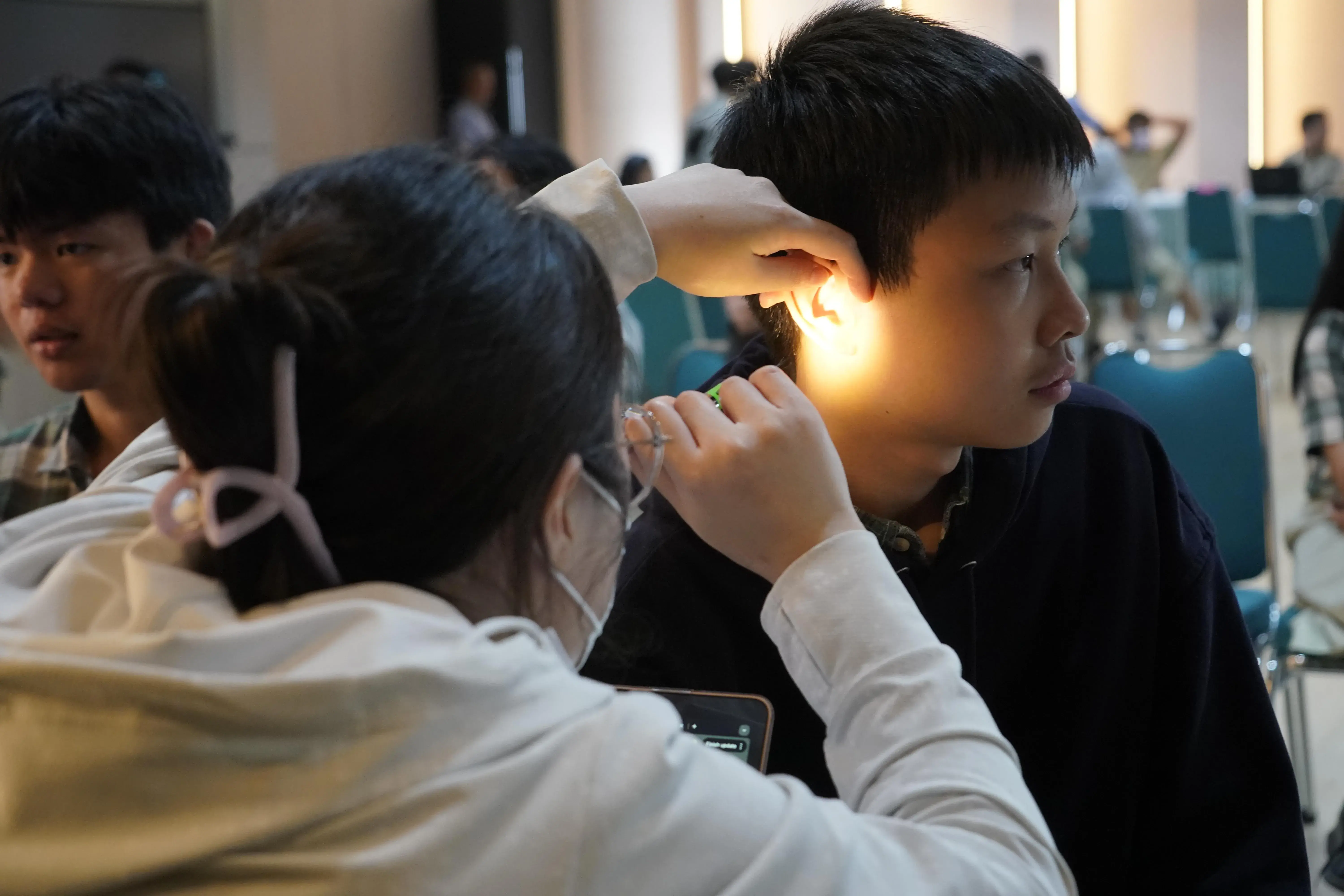 Kemenkes Ingatkan Risiko Gangguan Pendengaran Akibat Suara Keras pada Anak