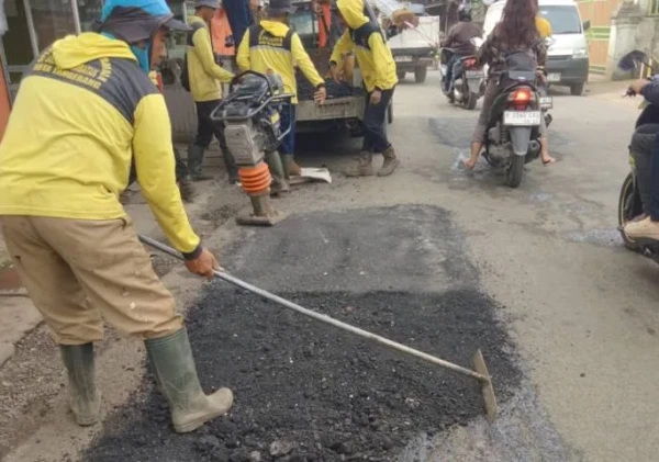 Pemkot Tangerang Percepat Perbaikan Jalan HR Rasuna Said Pinang