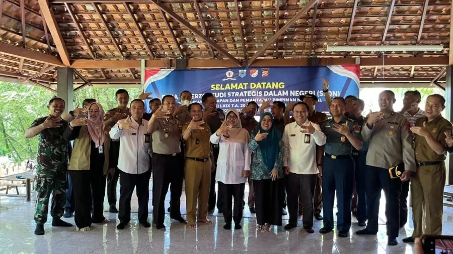 Lemhannas Kunjungi Bukit Si Nyonya Pandeglang, Soroti Potensi Ikan Mas Sinyonya