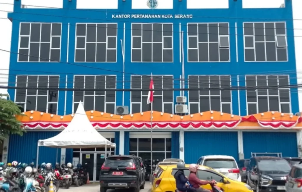 Kejari Serang Geledah Kantor BPN Kota Serang, Sita Uang Ratusan Juta Rupiah