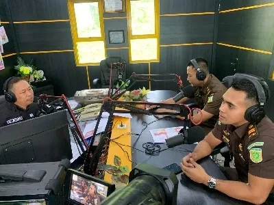 Kejari Kotabaru Kawal Koperasi Merah Putih Berbasis Pencegahan Lewat Dialog Radio