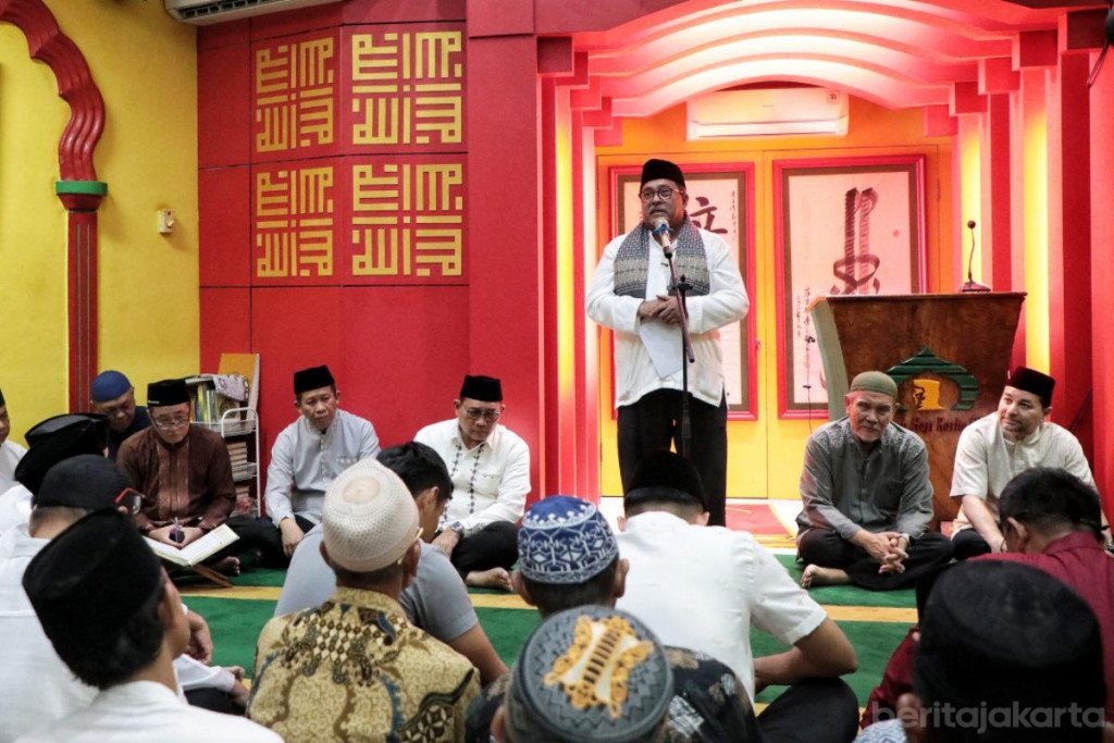 Wagub Rano Mulai Safari Ramadan di Masjid Lautze