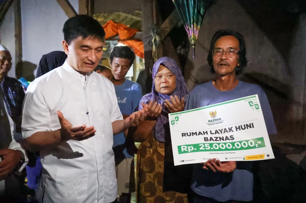 Wagub Banten Salurkan Bantuan Renovasi RTLH di Pandeglang, Ingatkan Penerima Tak Beli Motor