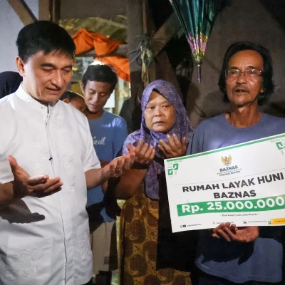 Wagub Banten Salurkan Bantuan Renovasi RTLH di Pandeglang, Ingatkan Penerima Tak Beli Motor