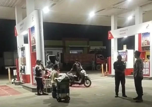 Polsek Rangkasbitung Pantau SPBU di Desa Nameng, Pastikan Stok BBM Aman