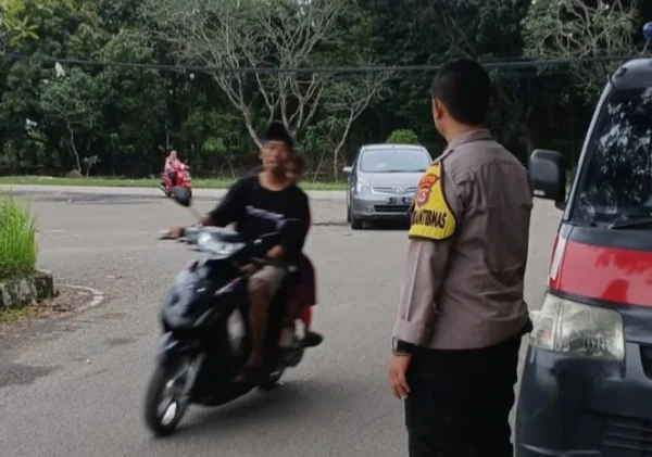 Patroli Dialogis Polsek Pabuaran Polresta Serkot di Kawasan Bendungan Sindangheula