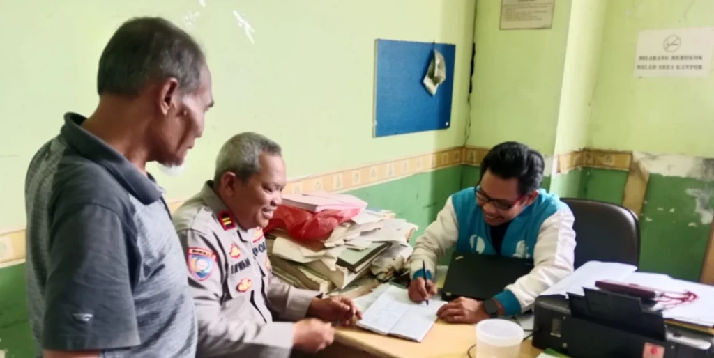 Kanit Binmas Polsek Serang Sambangi Pedagang Pasar Rau, Jaga Kemitraan Kamtibmas