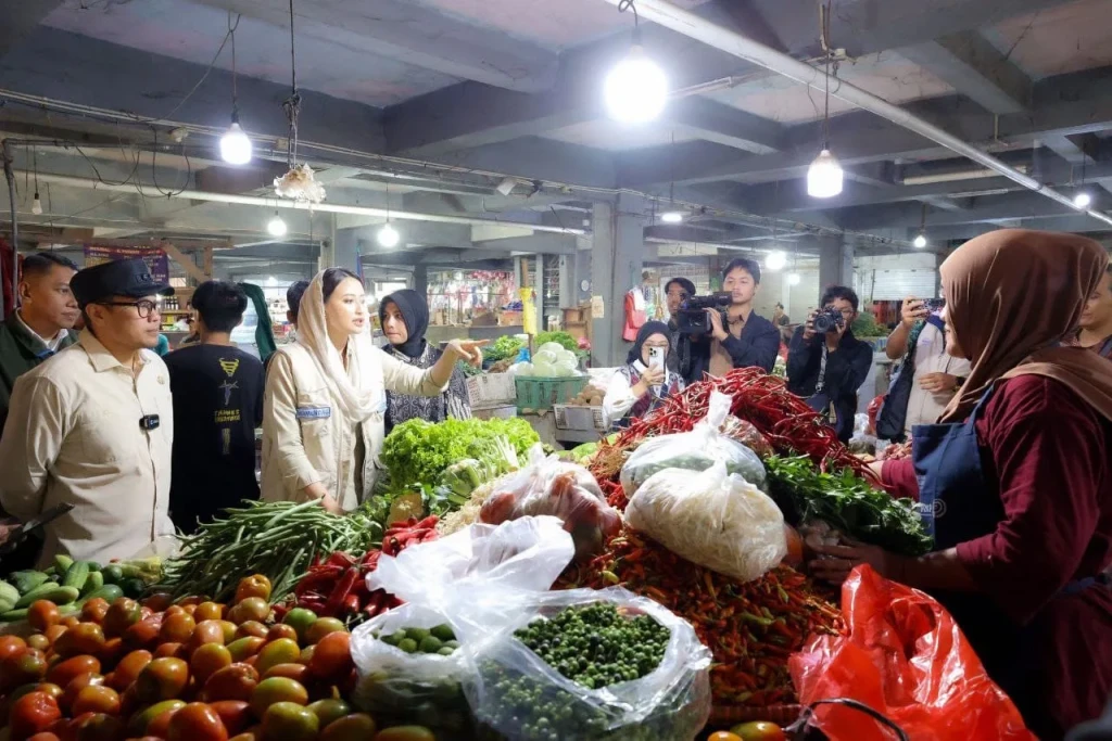 Wamendag dan Wawali Tangsel Pantau Harga Kebutuhan Pokok di Pasar Ciputat