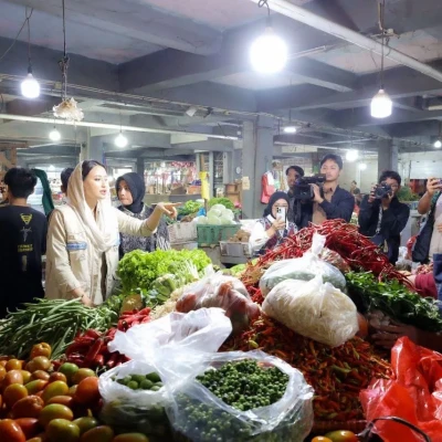 Wamendag dan Wawali Tangsel Pantau Harga Kebutuhan Pokok di Pasar Ciputat