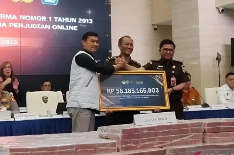 Bareskrim Polri Serahkan Aset Judi Online Rp58,1 Miliar ke Kejaksaan