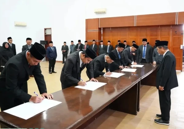 Kakanwil Kemenag Banten Lantik 17 Pejabat, Tekankan Integritas dan Pelayanan