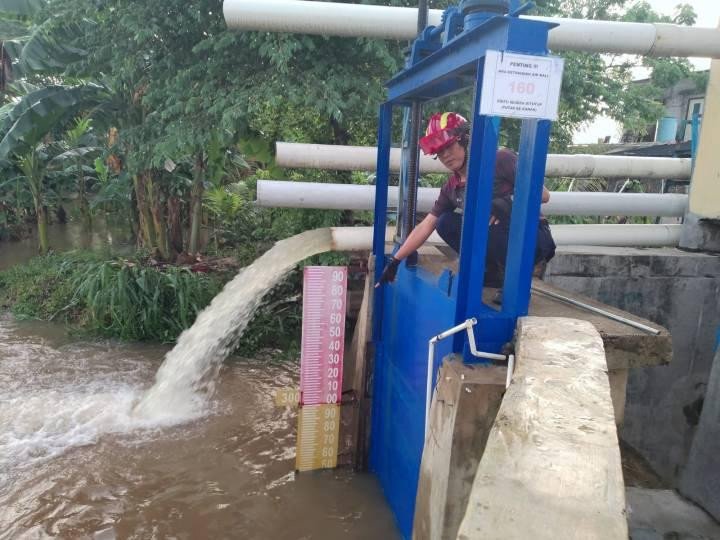 Pemkot Tangerang Aktifkan Pompa Air di Wilayah Terdampak Banjir