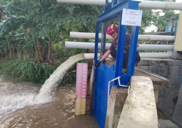 Pemkot Tangerang Aktifkan Pompa Air di Wilayah Terdampak Banjir