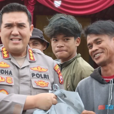 Kapolresta Serang Kota Pimpin Penanaman Jagung dan Bagikan Sembako di Padarincang