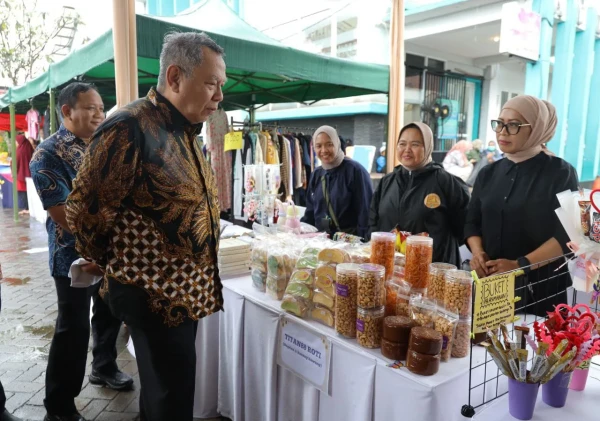 Wali Kota Benyamin Davnie Buka Bazar Ramadan Serentak di Tangsel, Sediakan 11.000 Paket Sembako Murah