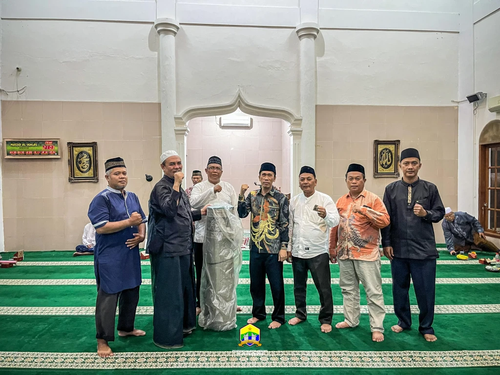 Camat Serang H. Basuni Pererat Silaturahmi Warga Lontar Baru Lewat Tarawih Berkunjung