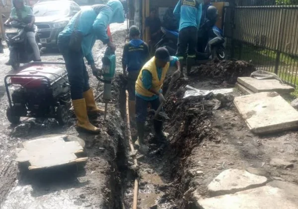 Pemkot Tangerang Normalisasi Drainase di Neglasari, Bongkar Bangunan Penutup Saluran