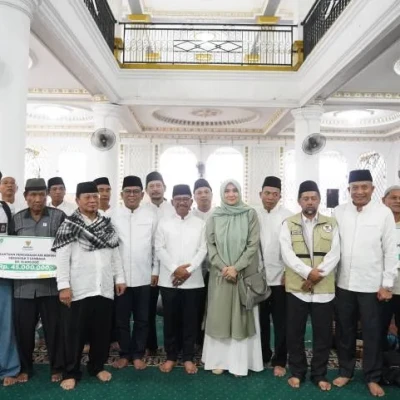 Wali Kota Sachrudin dan Gubernur Banten Salurkan Bantuan Saat Safari Ramadan di Cipondoh