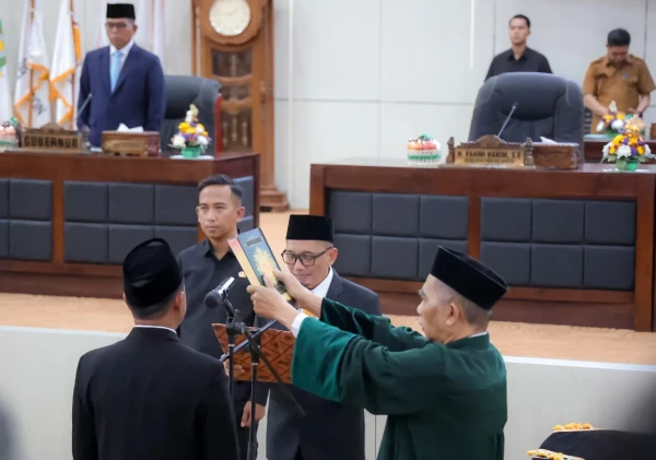 Abdul Rohman Resmi Gantikan Asnin Syafiuddin di DPRD Banten Lewat PAW