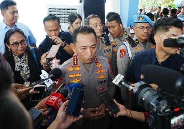 Kapolri Sigit Pastikan Pemulihan Bencana di Sumatera Berjalan Optimal