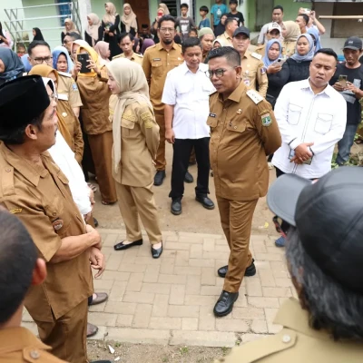 Gubernur Banten Andra Soni Tinjau Jalan Lingkungan di Cinangka, Pastikan Program PSU Tepat Sasaran
