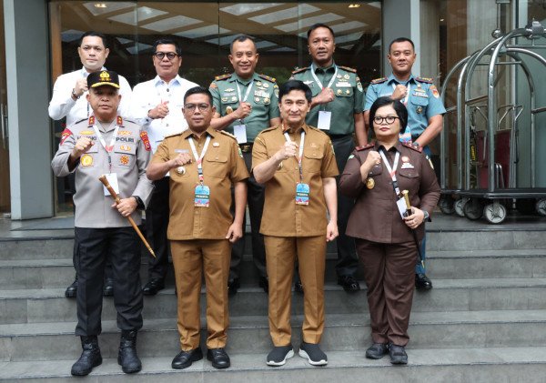 Andra-Dimyati Akselerasi 8 Program Pembangunan Banten dalam Setahun
