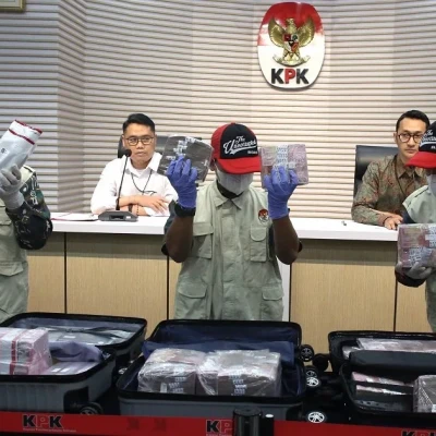 KPK Tahan Kepala Seksi Intelijen Cukai DJBC dalam Kasus Korupsi Importasi Barang