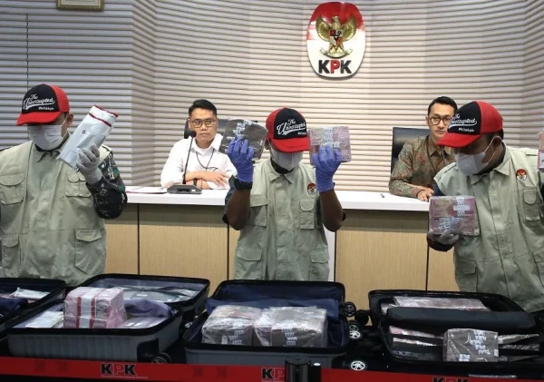 KPK Tahan Kepala Seksi Intelijen Cukai DJBC dalam Kasus Korupsi Importasi Barang