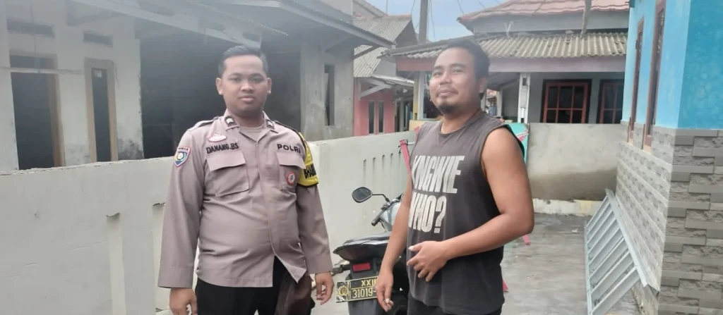 Anggota Polsek Kasemen Patroli Dialogis Siang Hari, Sampaikan Pesan Kamtibmas ke Warga