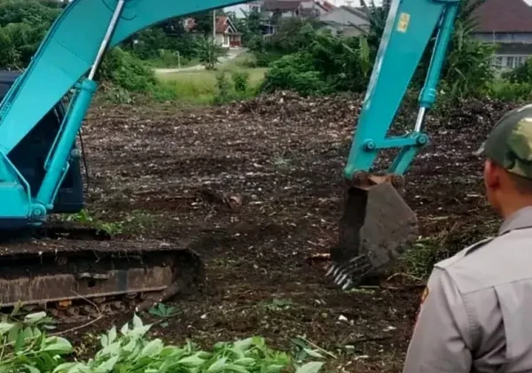 Polsek Serang Tinjau Pembukaan Lahan Baru di Ciracas, Dukung Ketahanan Pangan Nasional