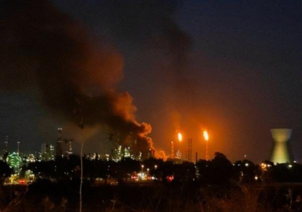 Trump Beri Peringatan Keras kepada Iran saat Konflik Iran-Israel semakin Memanas