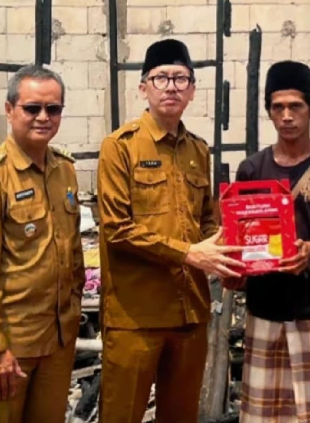Dinsos Kota Serang Salurkan Bantuan untuk Korban Kebakaran dan Anak Stunting di Kasemen