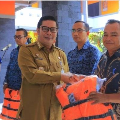 Pemkot Tangerang Perkuat Kesiapsiagaan Bencana dengan Penyerahan Perlengkapan ke Kelurahan Tangguh