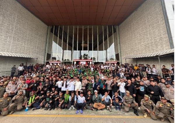 Ojol Tangsel Gelar Aksi Damai Klarifikasi Sikap Terkait Kericuhan di Jakarta