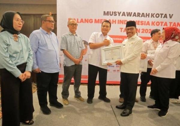 Pemkot Tangerang Hibahkan Rp1,1 Miliar untuk Perkuat Layanan PMI