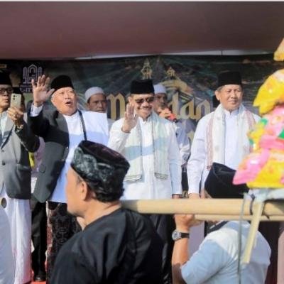 Ribuan Warga Ikuti Arak-arakan Perahu Maulud dan Gunungan di Peringatan Maulid Nabi Muhammad SAW Kota Tangerang