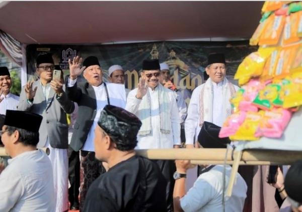 Ribuan Warga Ikuti Arak-arakan Perahu Maulud dan Gunungan di Peringatan Maulid Nabi Muhammad SAW Kota Tangerang