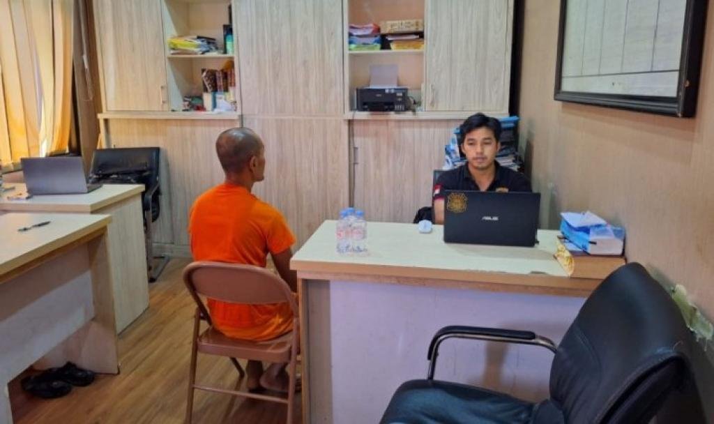 Polisi Gerebek Pabrik Beras Oplosan di Serang, 10 Ton Beras Tidak Layak Konsumsi Disita