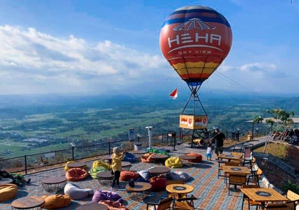 Romantis! Nikmati Sunset Indah di Wisata HeHa Sky View Yogyakarta