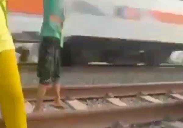 Bermain di Rel Kereta, 4 Nyawa Melayang Tertabrak KA Fajar Utama Yogya