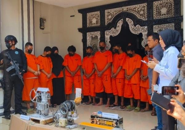 BNN Ungkap Kasus Clandestine Laboratory di Kota Serang, Amankan 10 Tersangka dan 971.000 Butir Narkotika PCC
