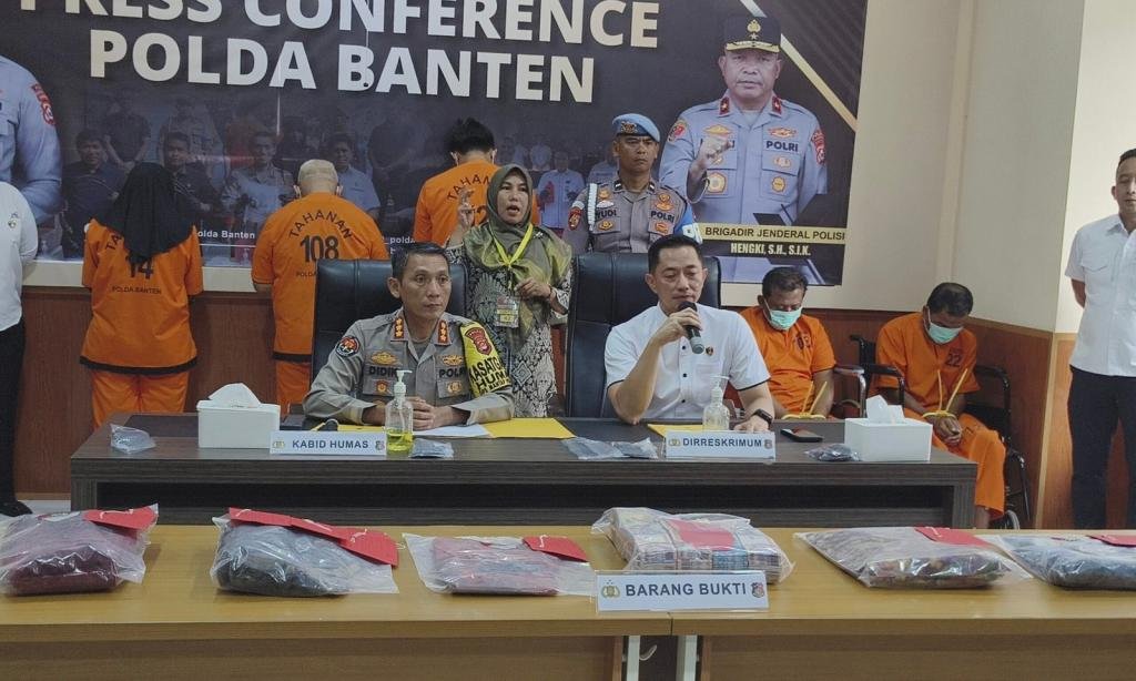 Polisi Ungkap Kasus Pembunuhan Berencana di Tol Merak-Jakarta KM 77: Lima Tersangka Ditangkap