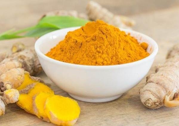 Kunyit, Si Kuning yang Penuh Manfaat: Pewarna Alami dengan Segudang Khasiat Kesehatan