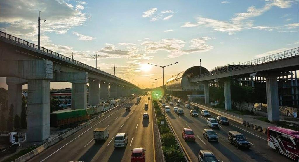 Persiapan Libur Nataru 2024: Pentingnya Cek Tarif Tol bagi Pengendara Mobil Pribadi